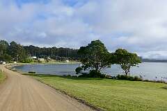 Pigsties Bay, Recherche, 6 kilometres north of Cockle Creek.