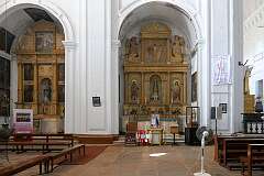Interior of the Se Cathedral in Old Goa; it was built between 1562 and 1619 and consecrated in 1640.