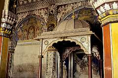 Both Nayak and Maratha kings, who extended it,  used the Durbar Hall as the court hall.